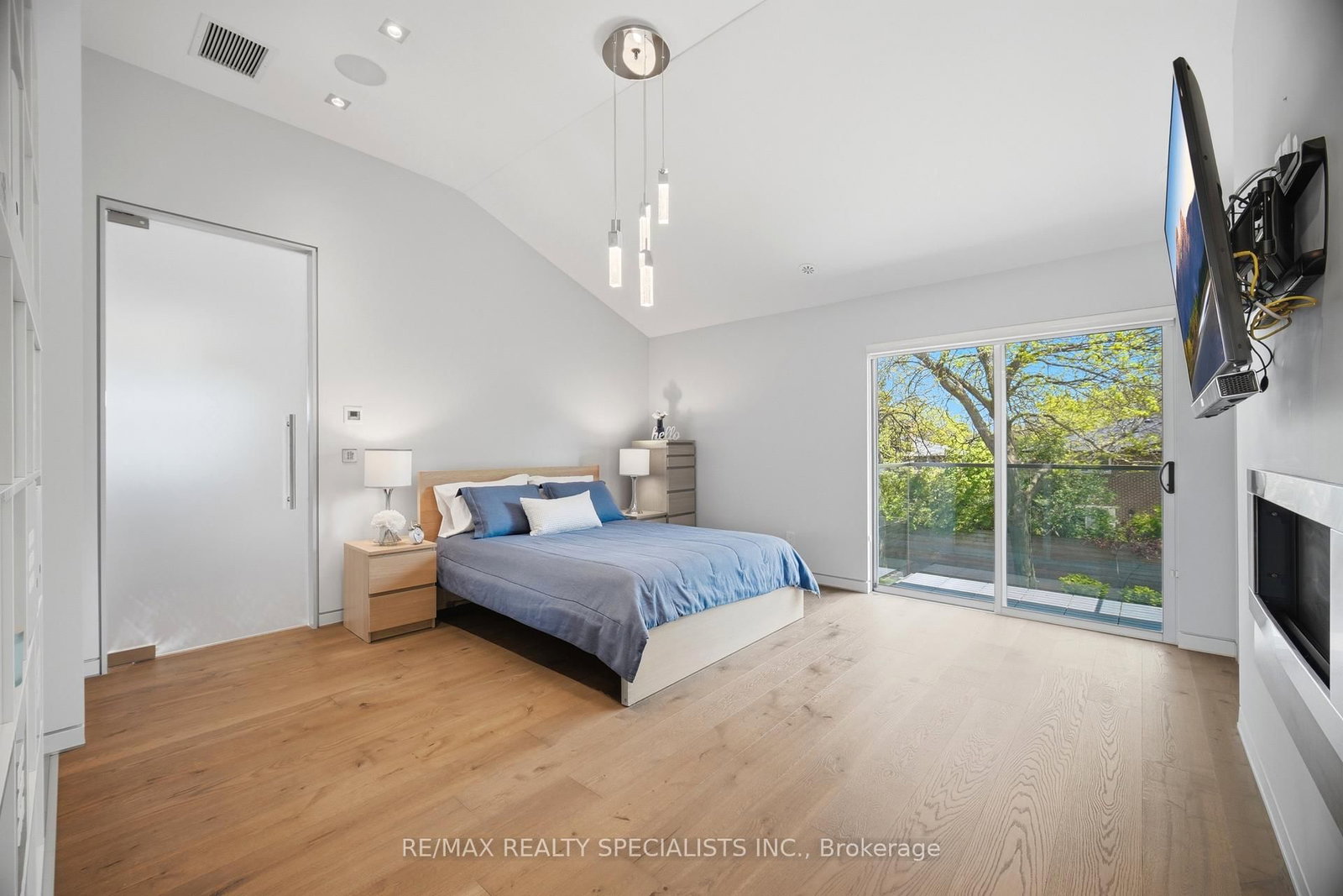 870 Hollowtree Crescent • Mississauga, ON photo 21