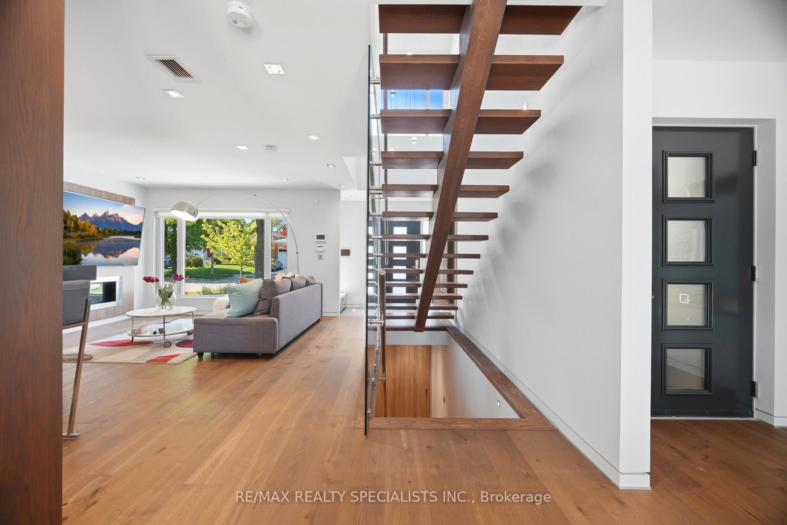 870 Hollowtree Crescent • Mississauga, ON photo 30