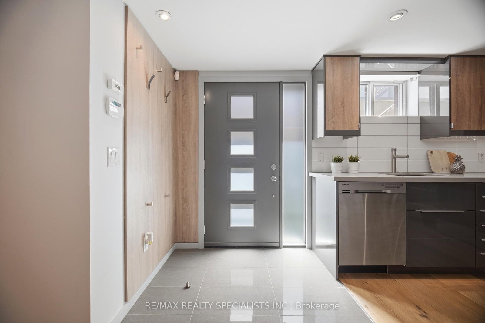 870 Hollowtree Crescent • Mississauga, ON photo 34