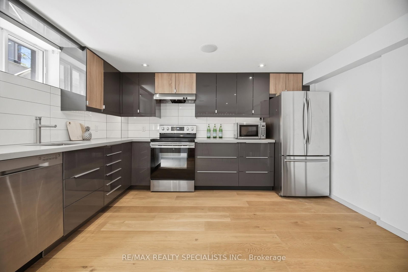 870 Hollowtree Crescent • Mississauga, ON photo 35