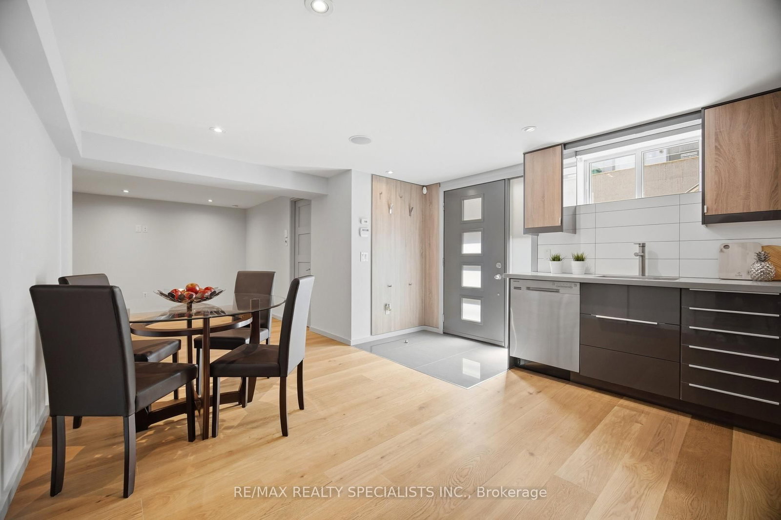 870 Hollowtree Crescent • Mississauga, ON photo 37
