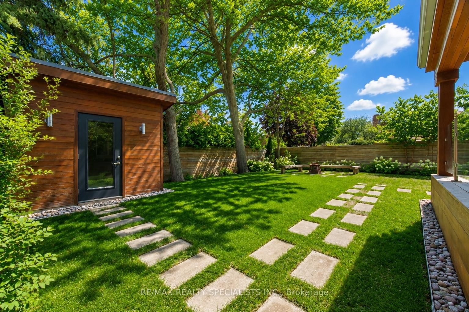 870 Hollowtree Crescent • Mississauga, ON photo 44