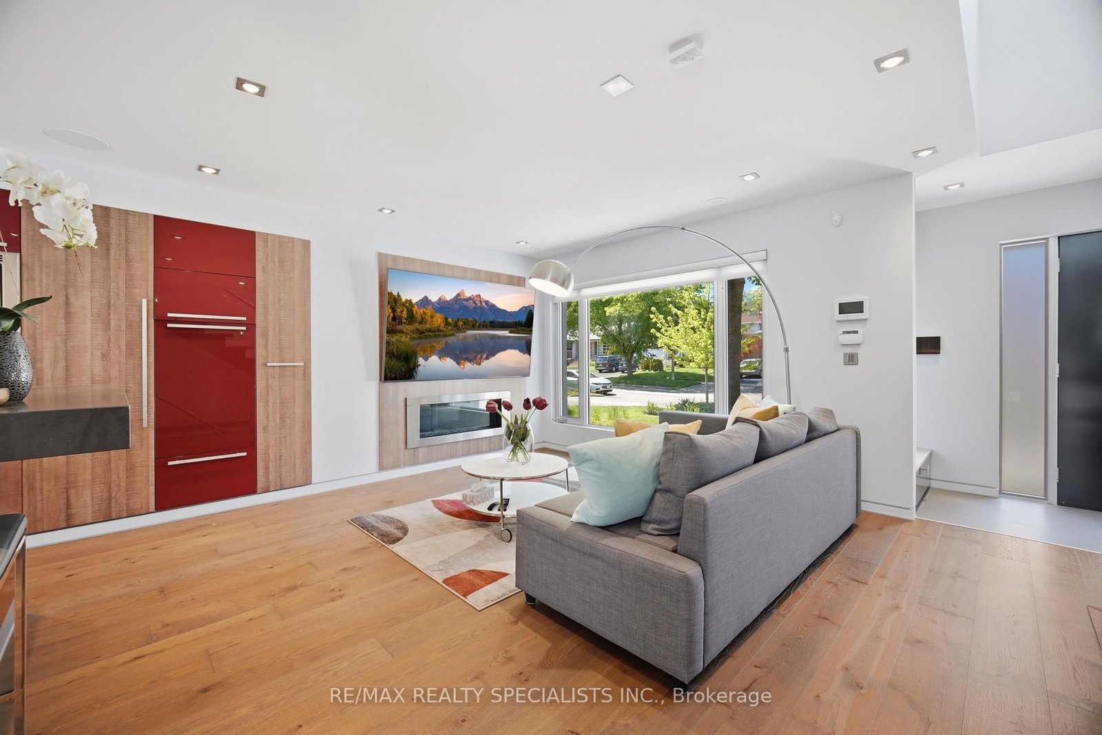 870 Hollowtree Crescent • Mississauga, ON photo 6