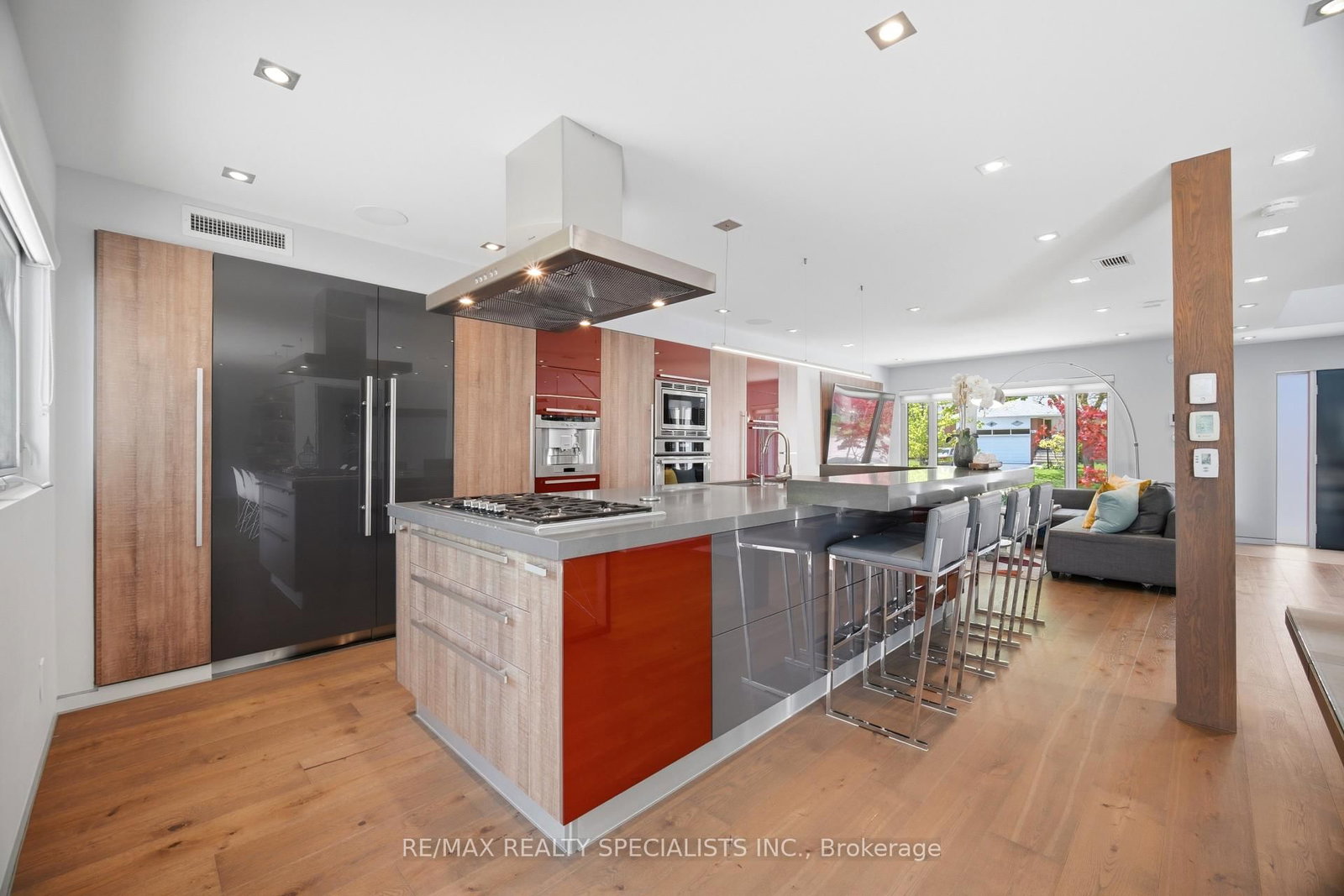 870 Hollowtree Crescent • Mississauga, ON photo 8