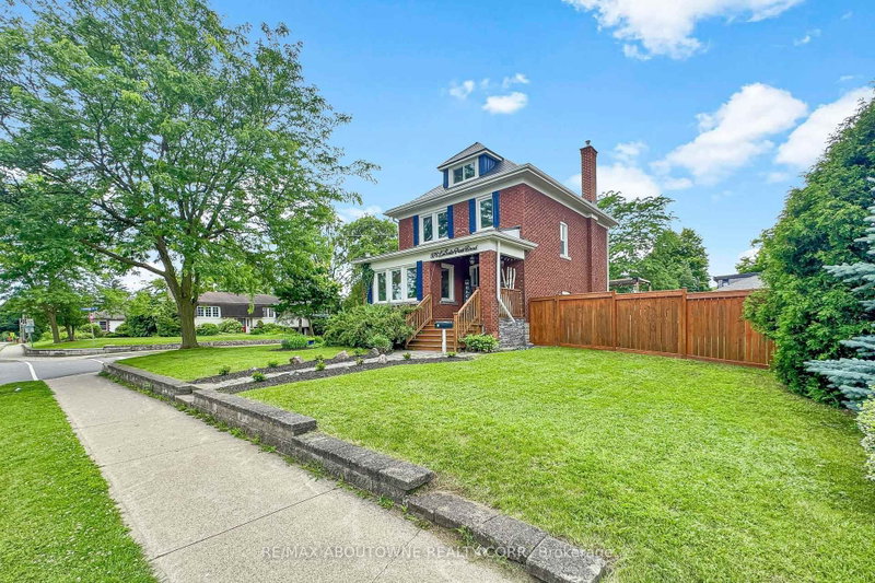 976 Lasalle Park Road