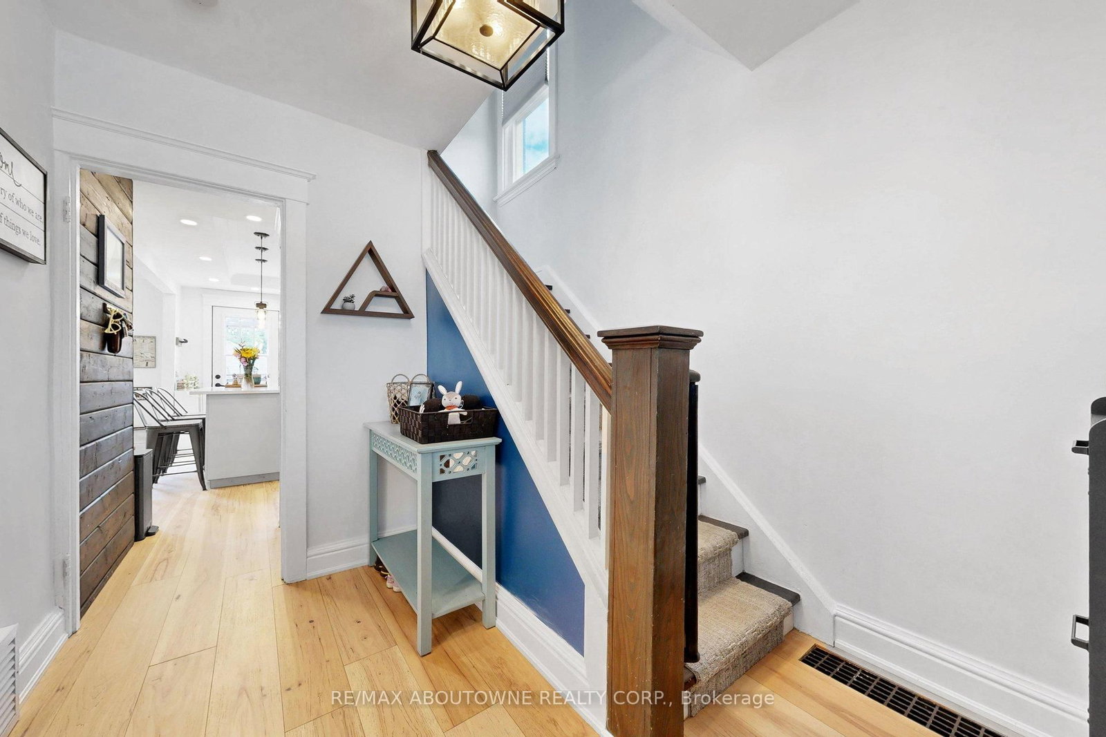976 Lasalle Park Road • Burlington, ON photo 22