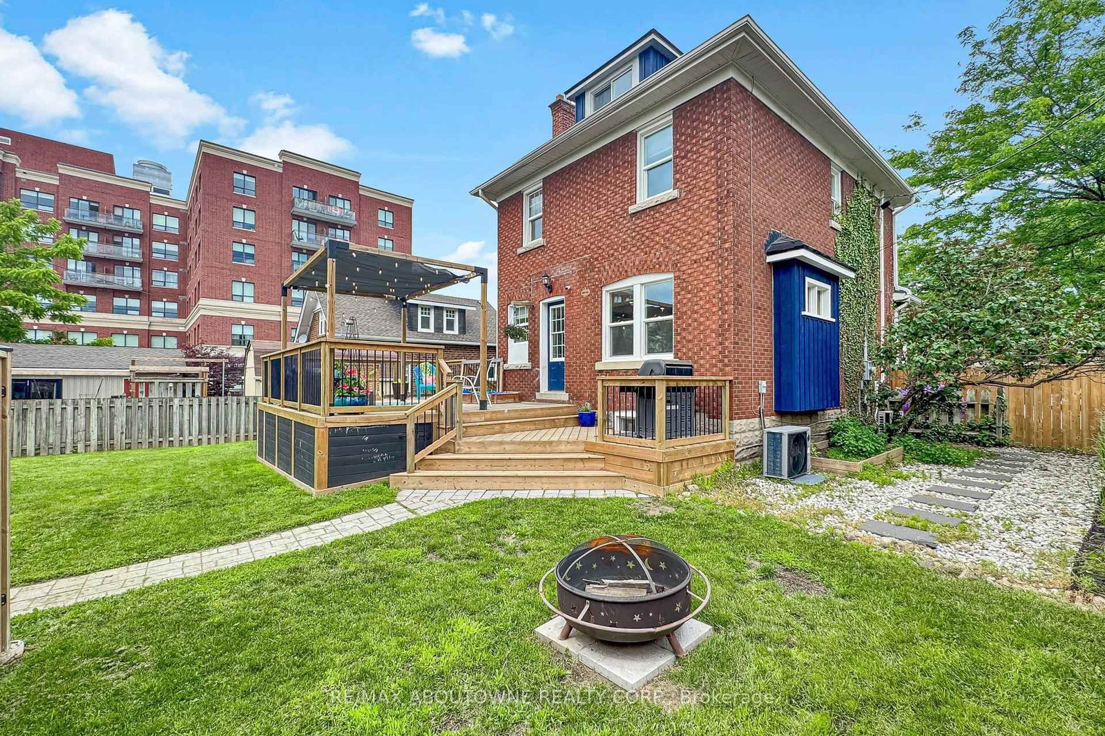 976 Lasalle Park Road • Burlington, ON photo 46