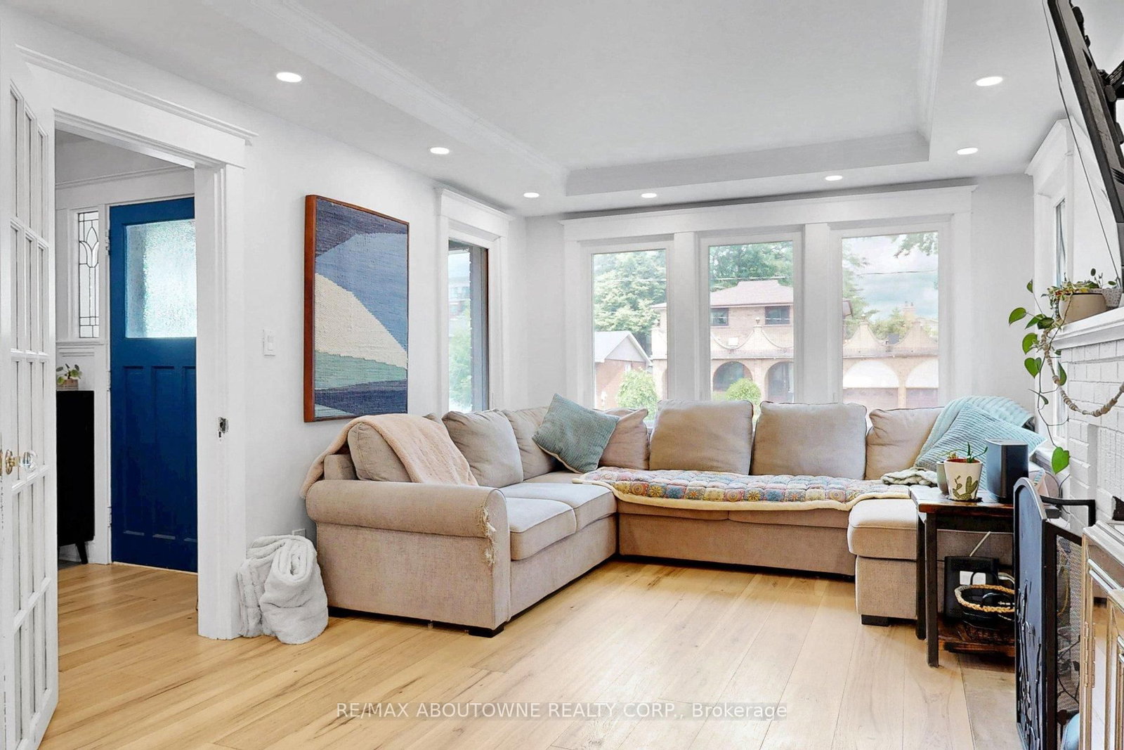 976 Lasalle Park Road • Burlington, ON photo 8