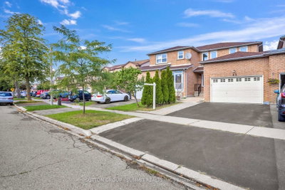 45 Cutters Crescent • Brampton, ON photo 3