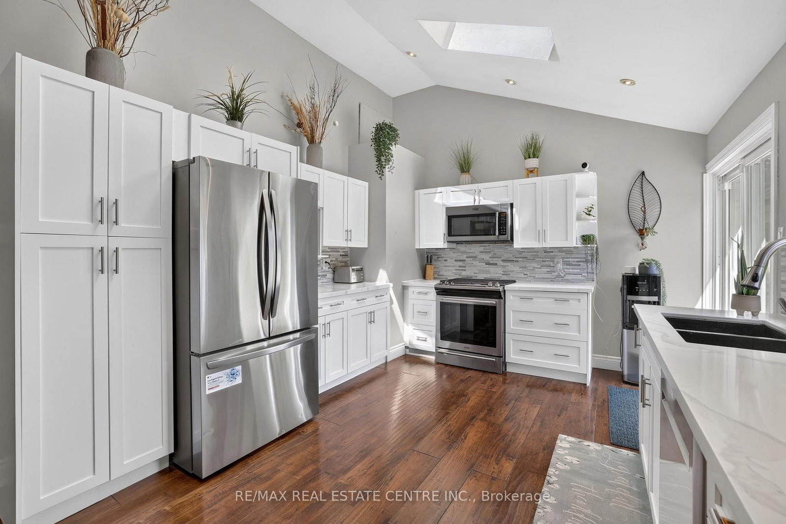 12429 Wolseley Street • Halton Hills, ON photo 12