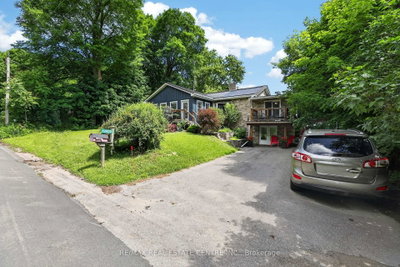 12429 Wolseley Street • Halton Hills, ON photo 3