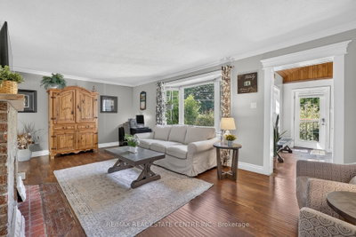 12429 Wolseley Street • Halton Hills, ON photo 8
