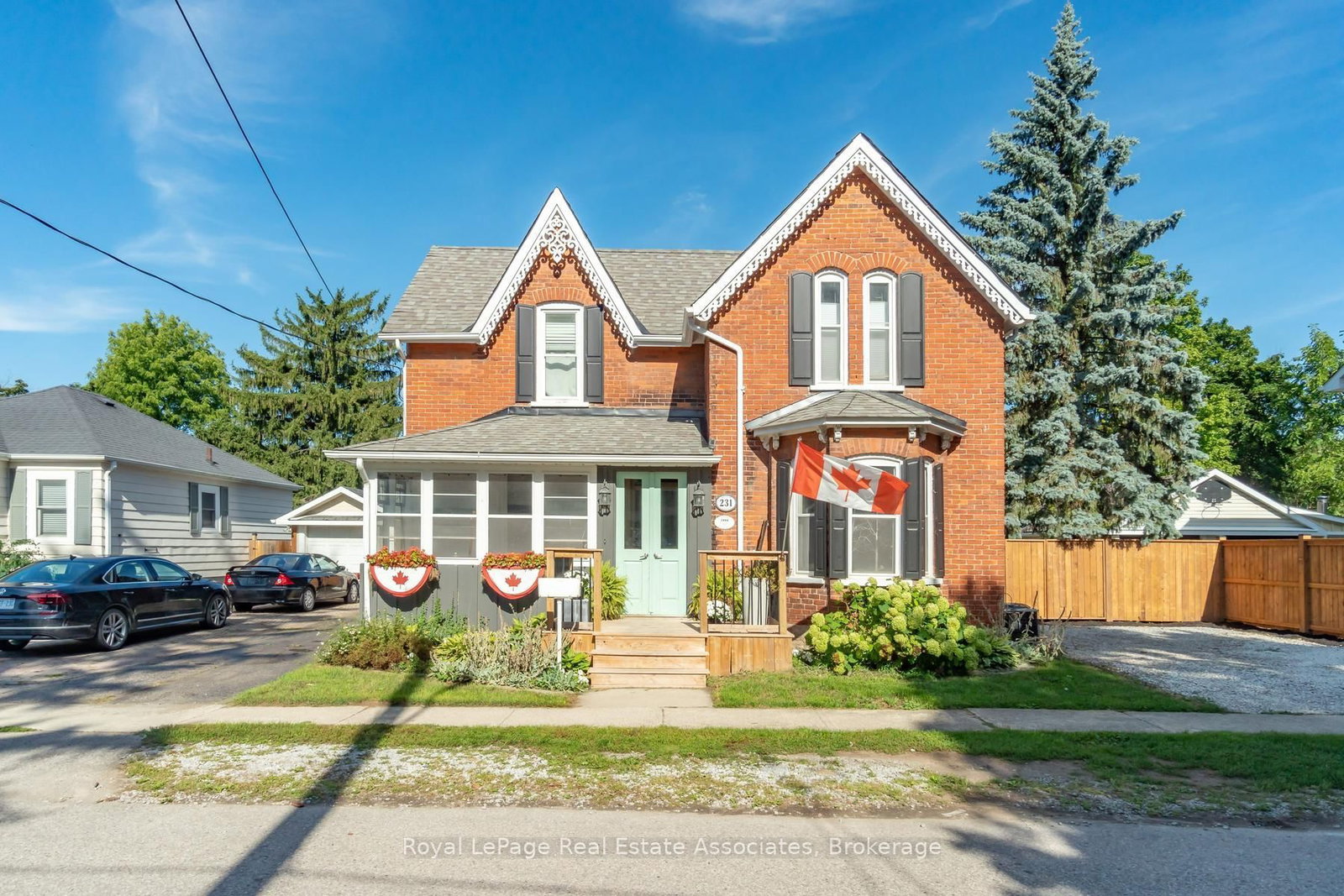 231 Arthur Street • Halton Hills, ON photo 1