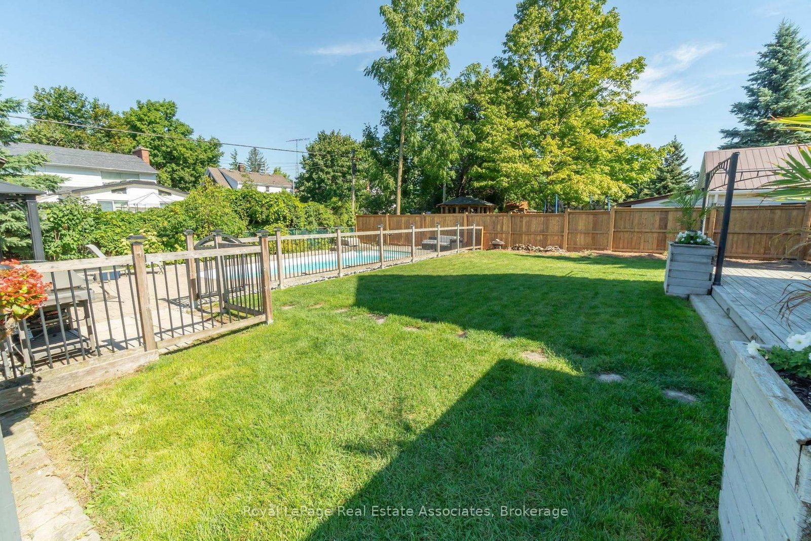 231 Arthur Street • Halton Hills, ON photo 38