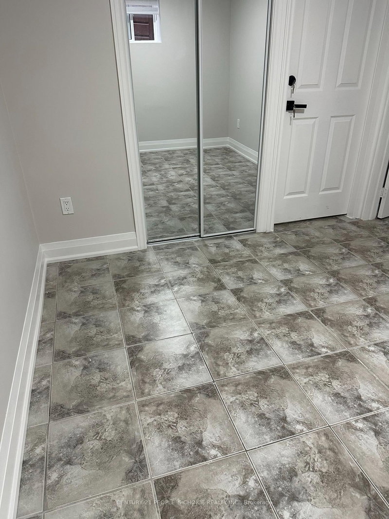 Lower - 72 Cathcart Crescent