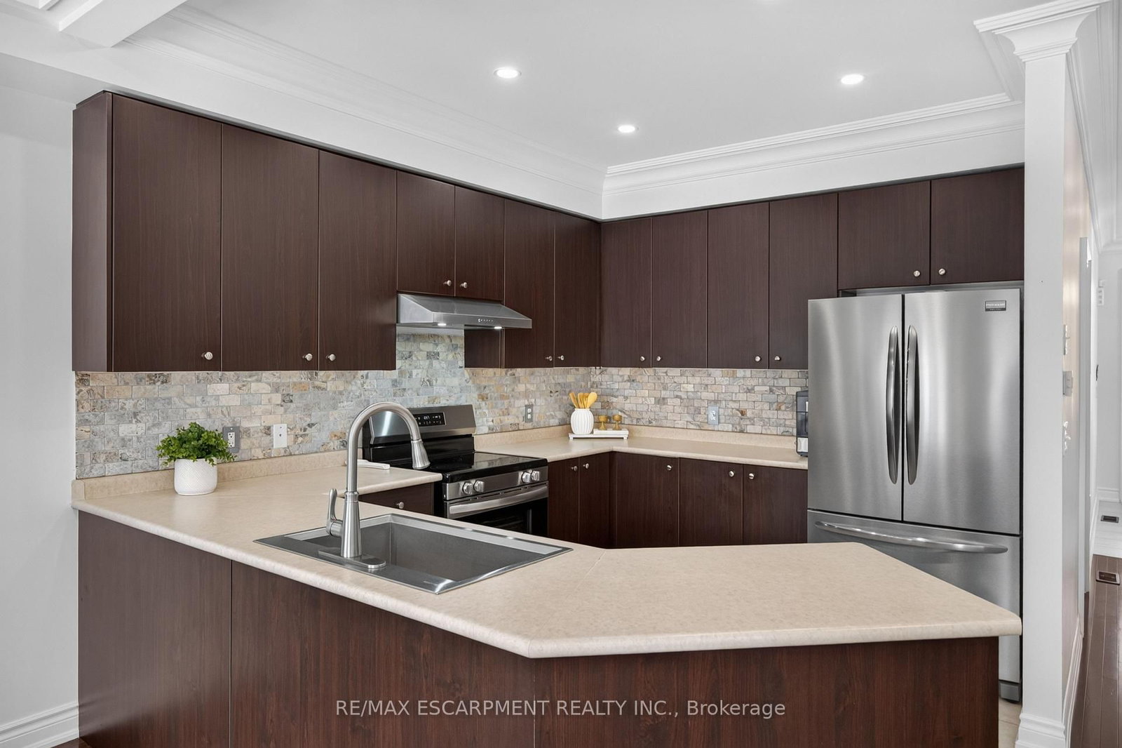 651 Farmstead Drive • #93 • Milton, ON photo 11