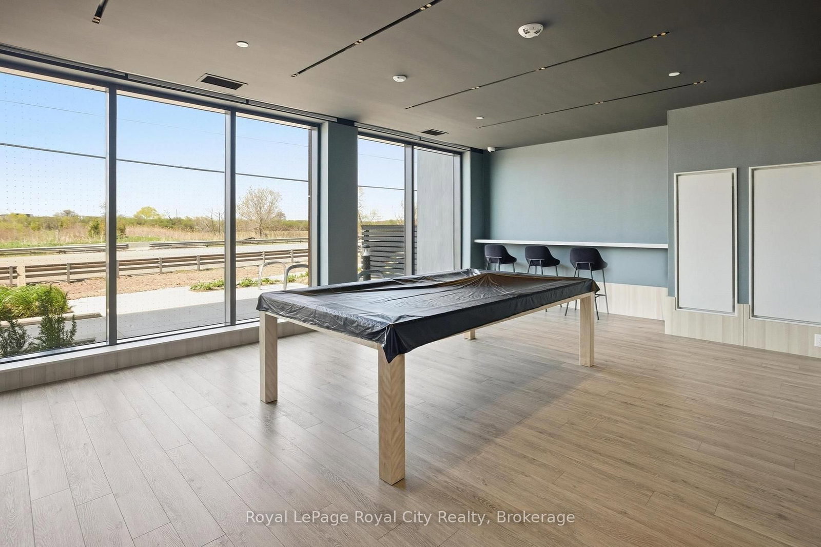 3071 Trafalgar Road • #604 • Oakville, ON photo 37