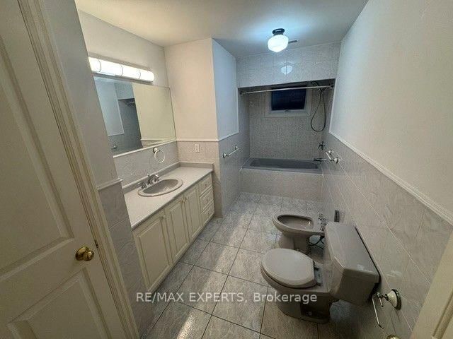 273 Gary Drive, Toronto 4