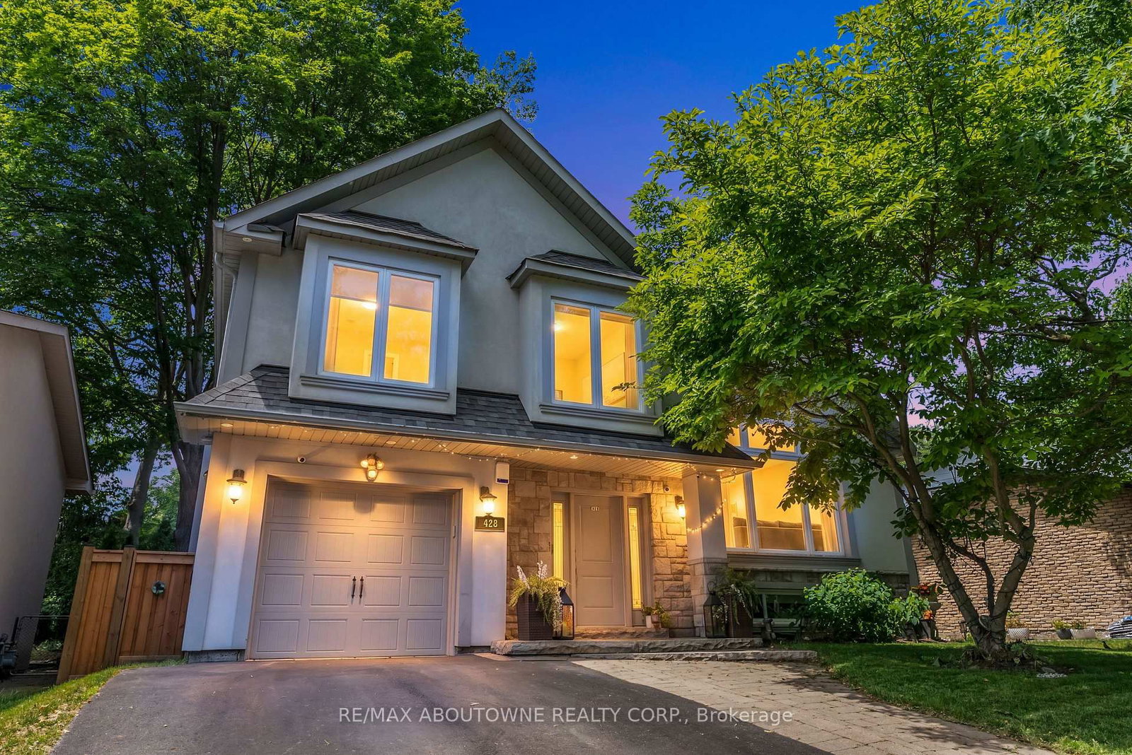 428 Brookmill Road • Oakville, ON photo 1