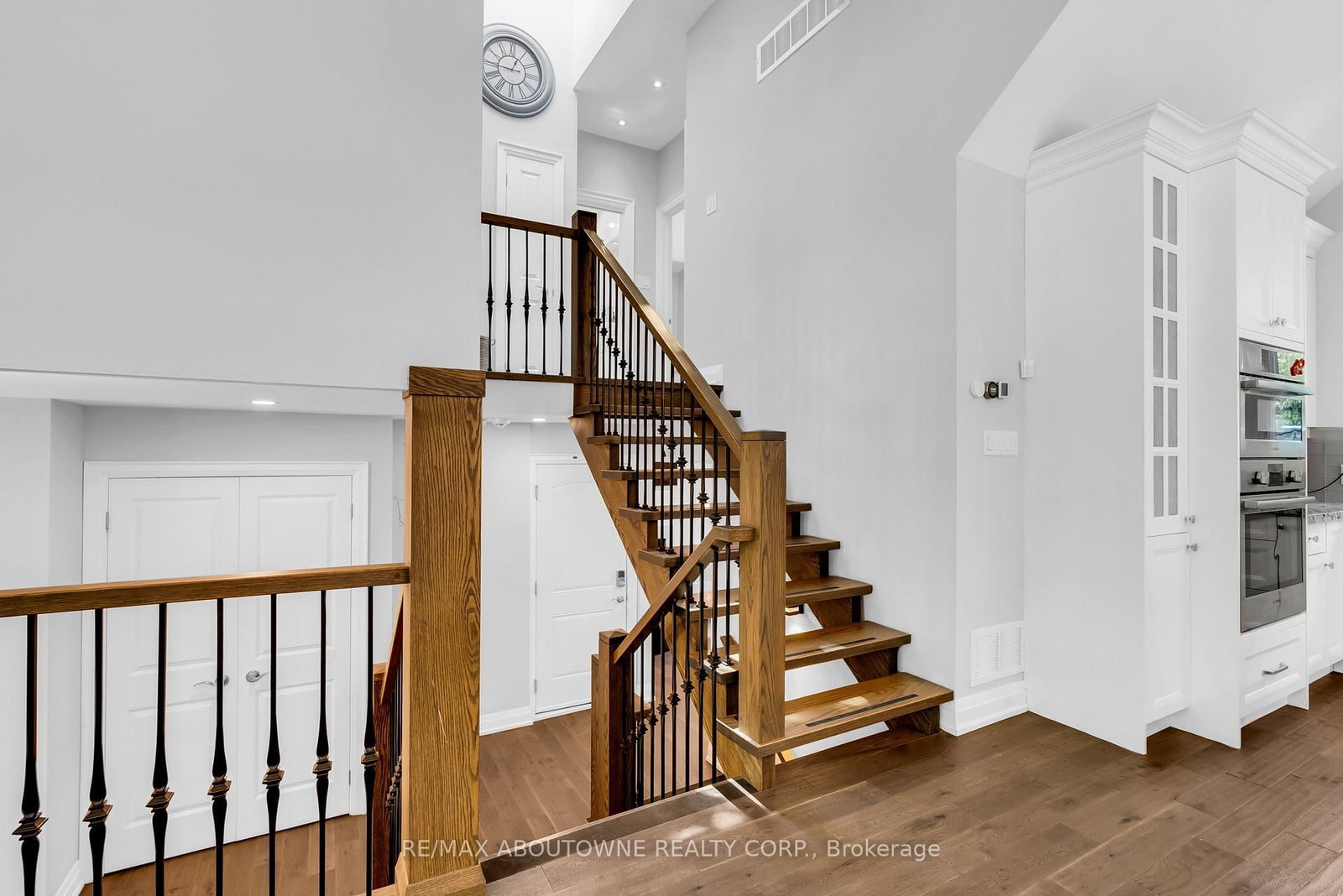428 Brookmill Road • Oakville, ON photo 21
