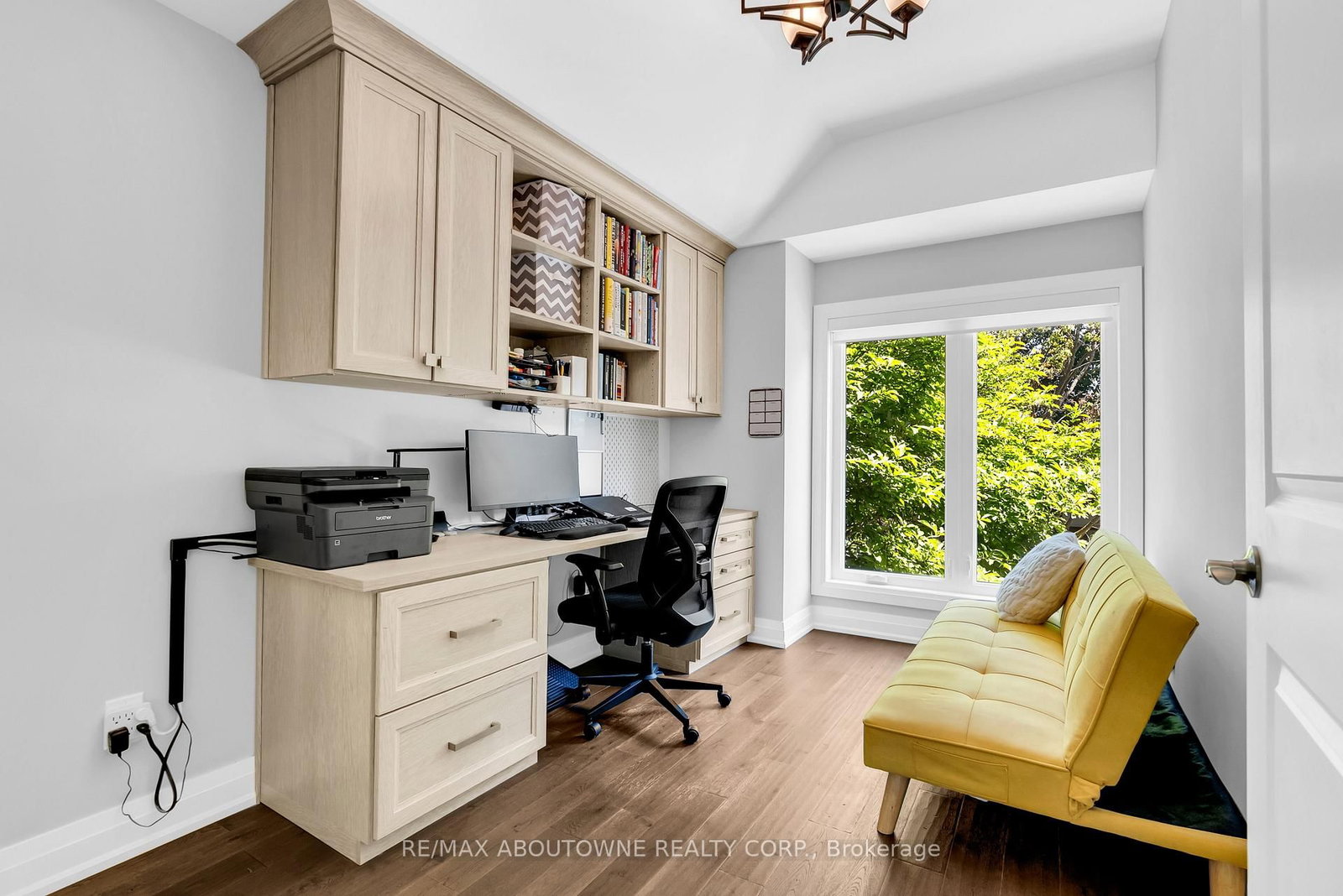 428 Brookmill Road • Oakville, ON photo 27