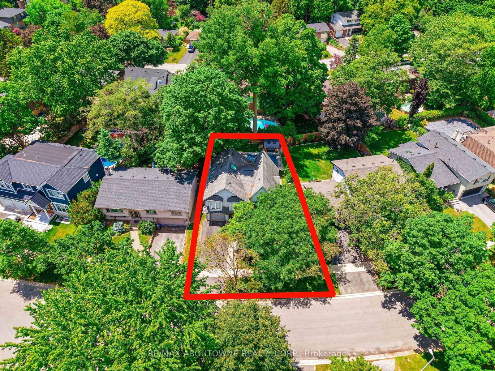 428 Brookmill Road • Oakville, ON photo 3
