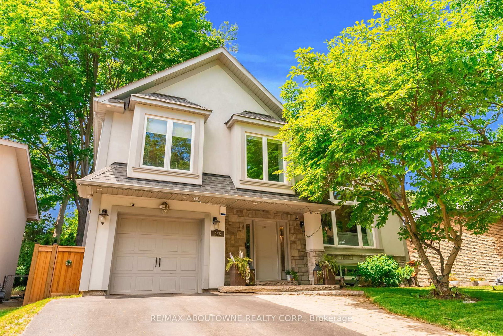 428 Brookmill Road • Oakville, ON photo 4