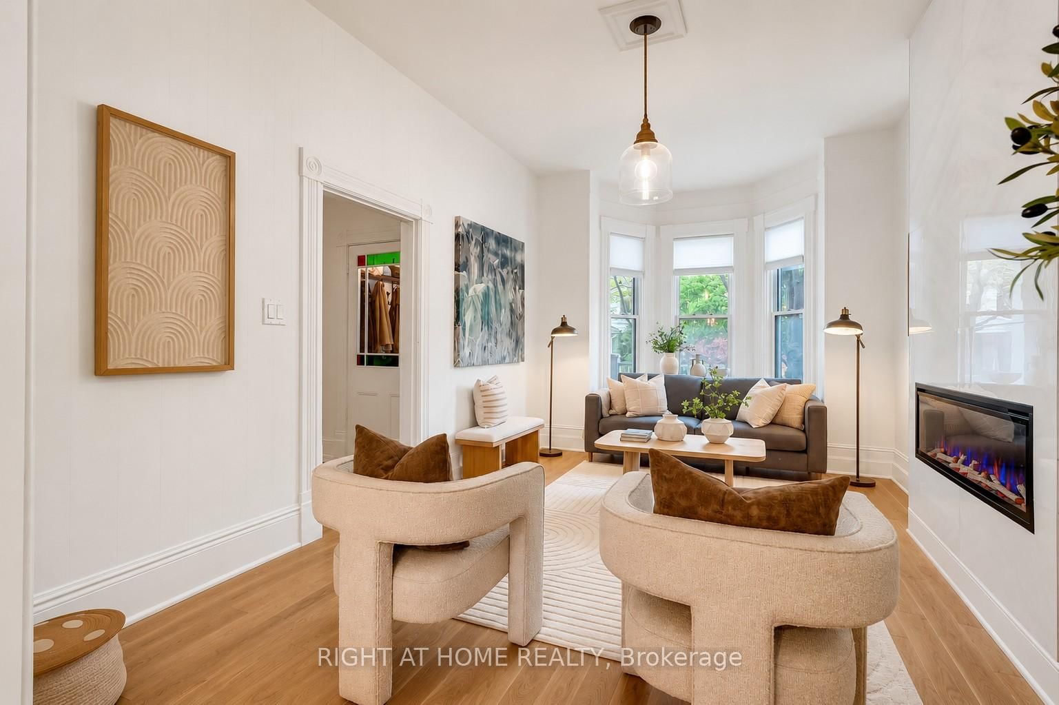 118 Lansdowne Avenue • Toronto, ON photo 6