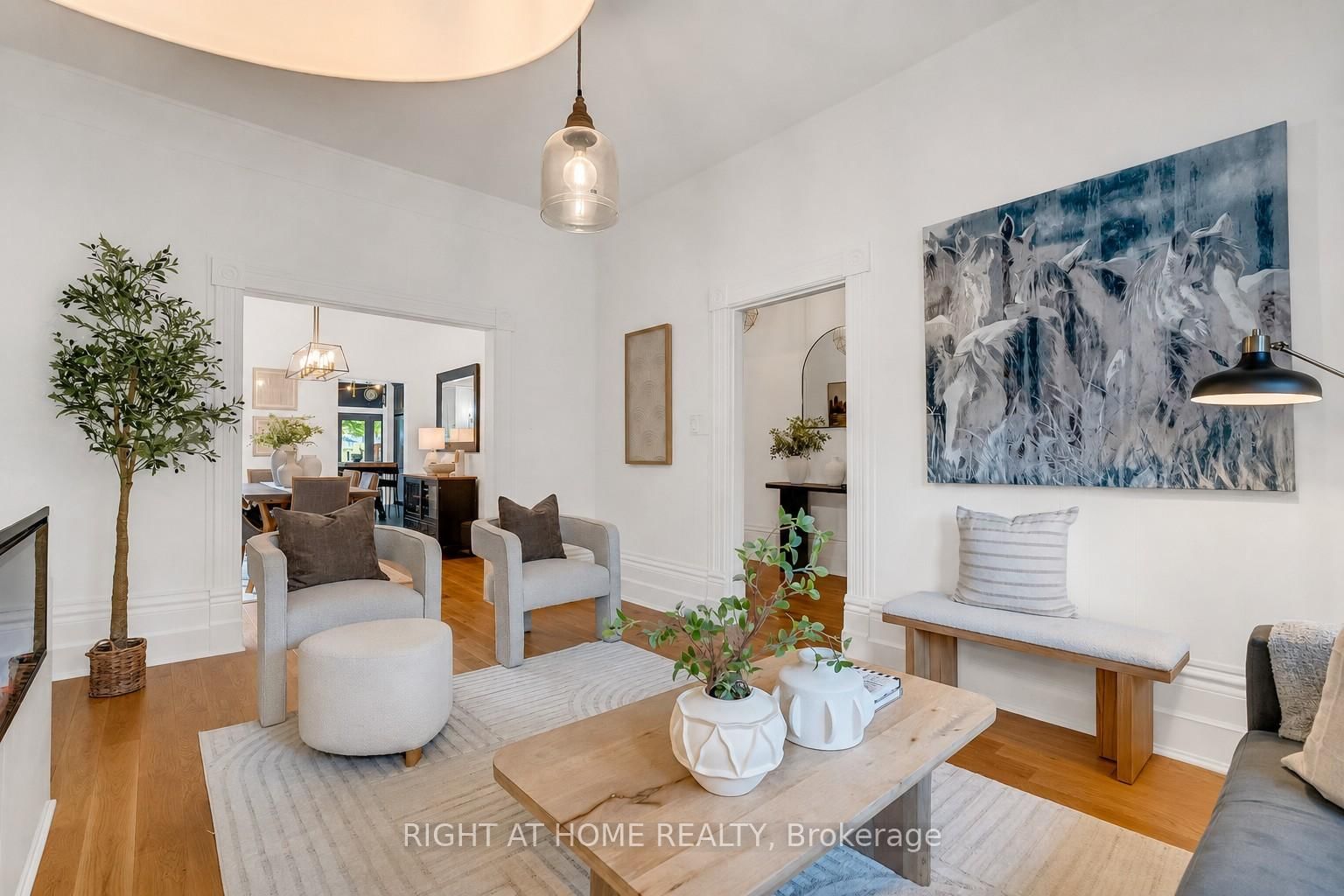 118 Lansdowne Avenue • Toronto, ON photo 8