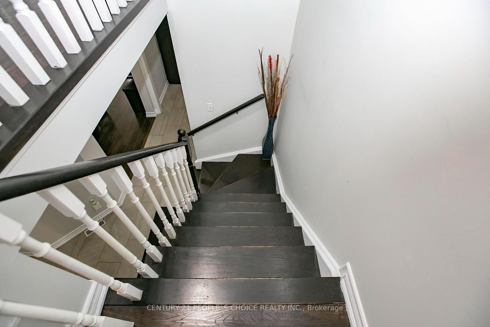 90 White Tail Crescent • Brampton, ON photo 22