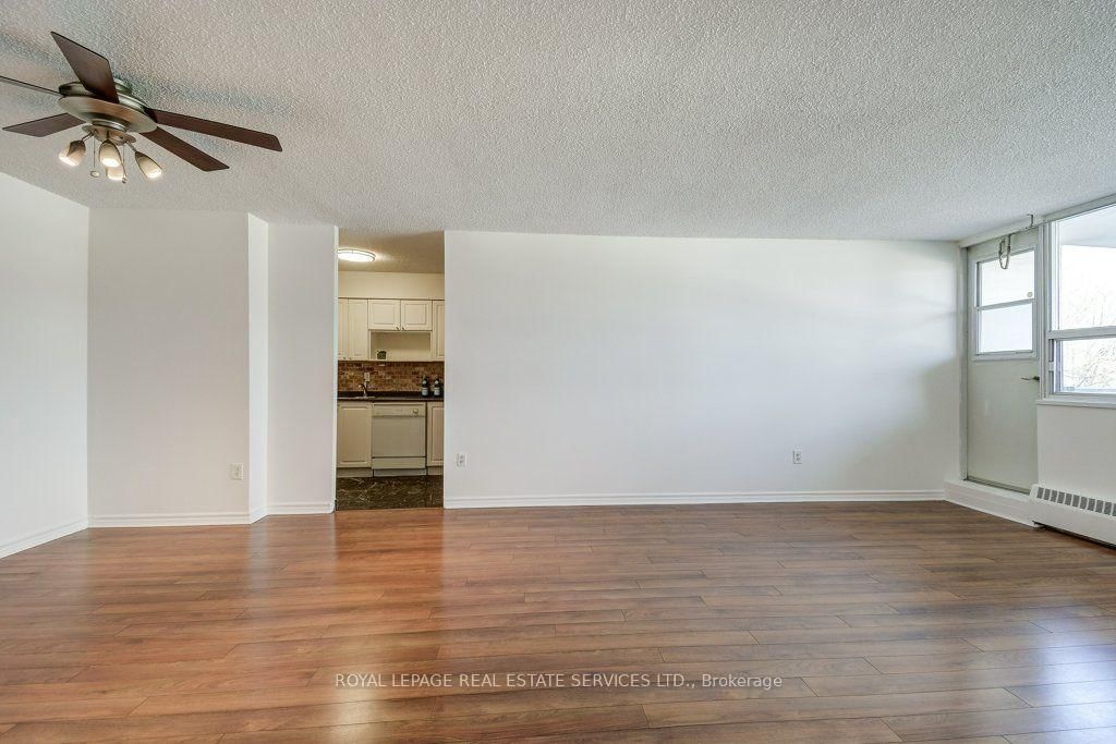 212 Kerr Street • #404 • Oakville, ON photo 13