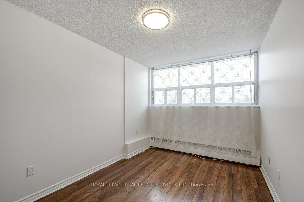 212 Kerr Street • #404 • Oakville, ON photo 20