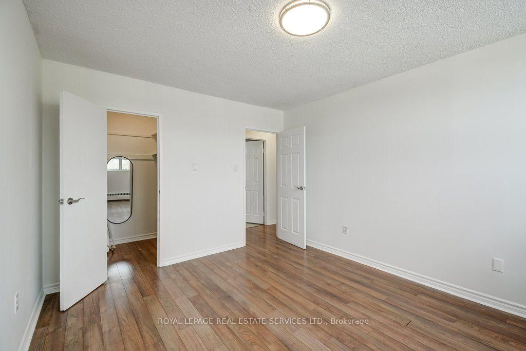 212 Kerr Street • #404 • Oakville, ON photo 22