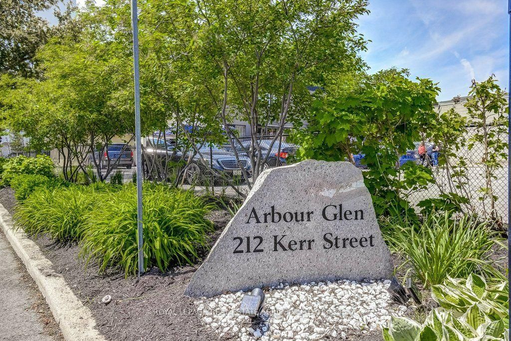 212 Kerr Street • #404 • Oakville, ON photo 3