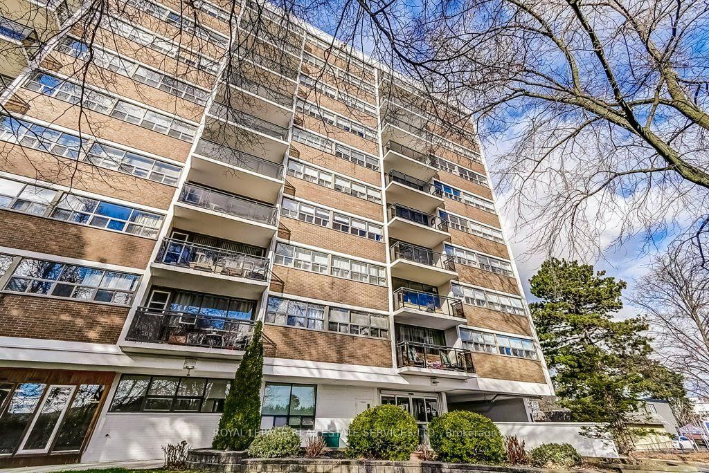 212 Kerr Street • #404 • Oakville, ON photo 33