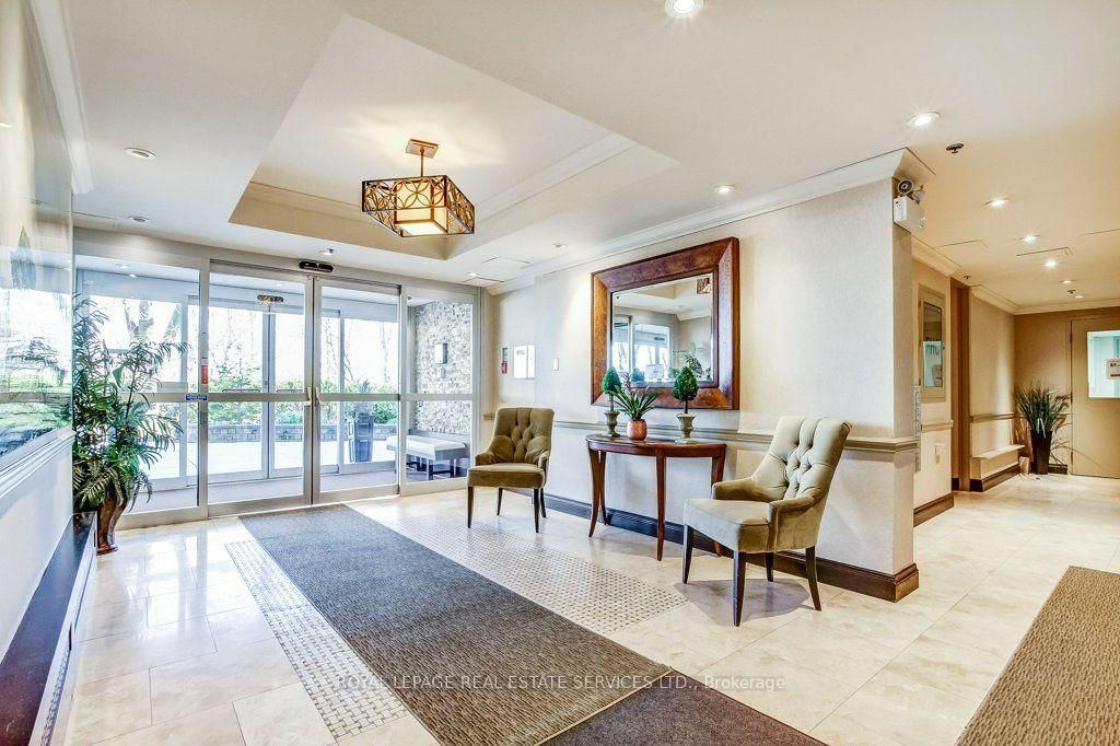 212 Kerr Street • #404 • Oakville, ON photo 7