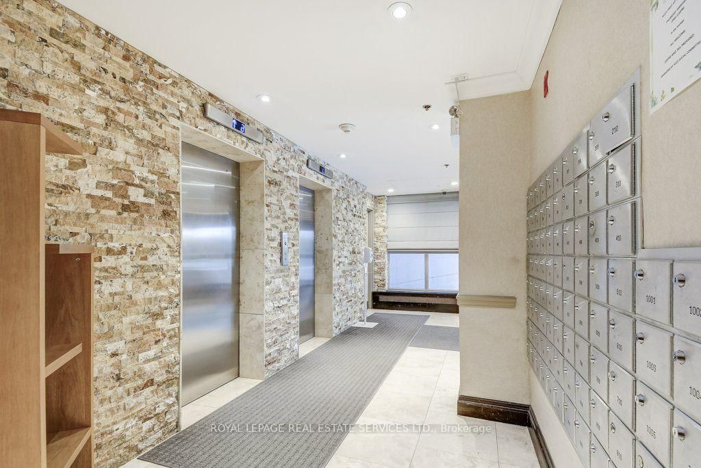 212 Kerr Street • #404 • Oakville, ON photo 8