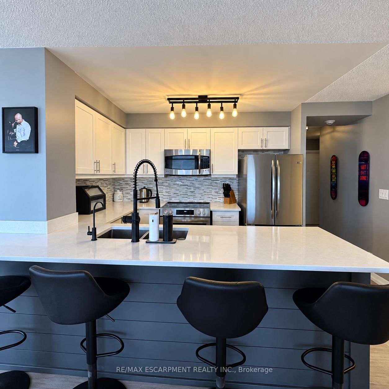 1940 Ironstone Drive • #809 • Burlington, ON photo 17