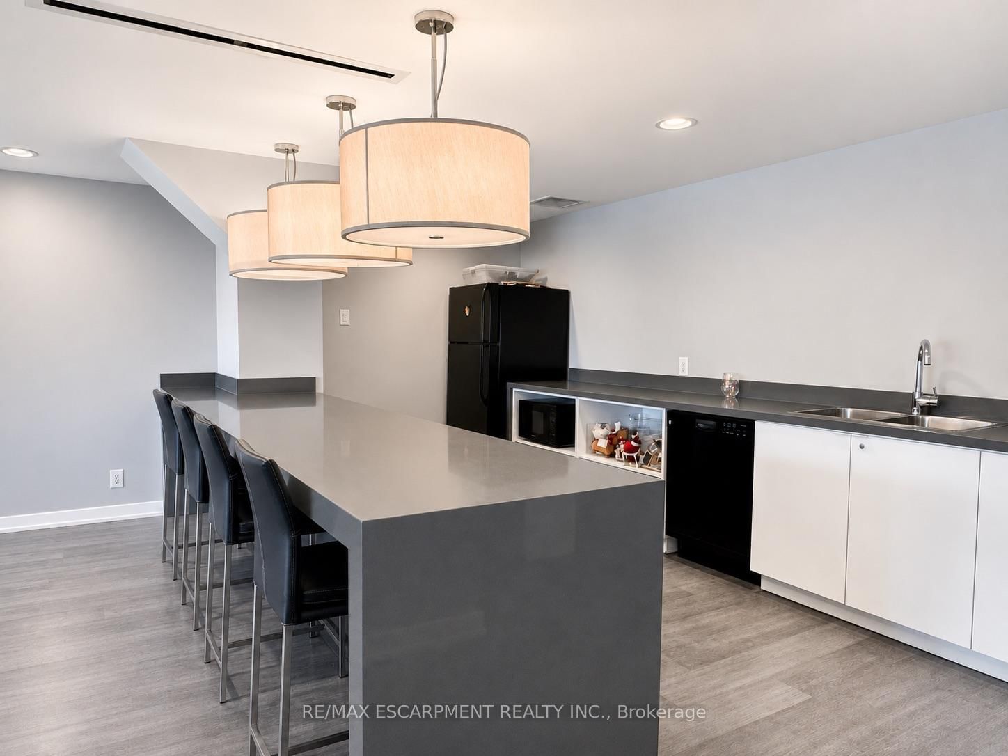 1940 Ironstone Drive • #809 • Burlington, ON photo 41