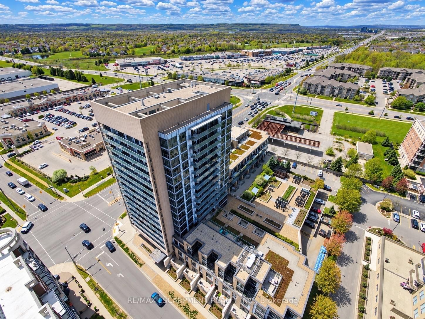 1940 Ironstone Drive • #809 • Burlington, ON photo 6