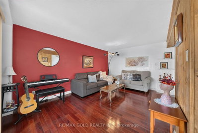 10 Jeffrey Street • Brampton, ON photo 7