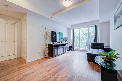 3045 Finch Toronto,ON M9M 0A5 — Photo 13