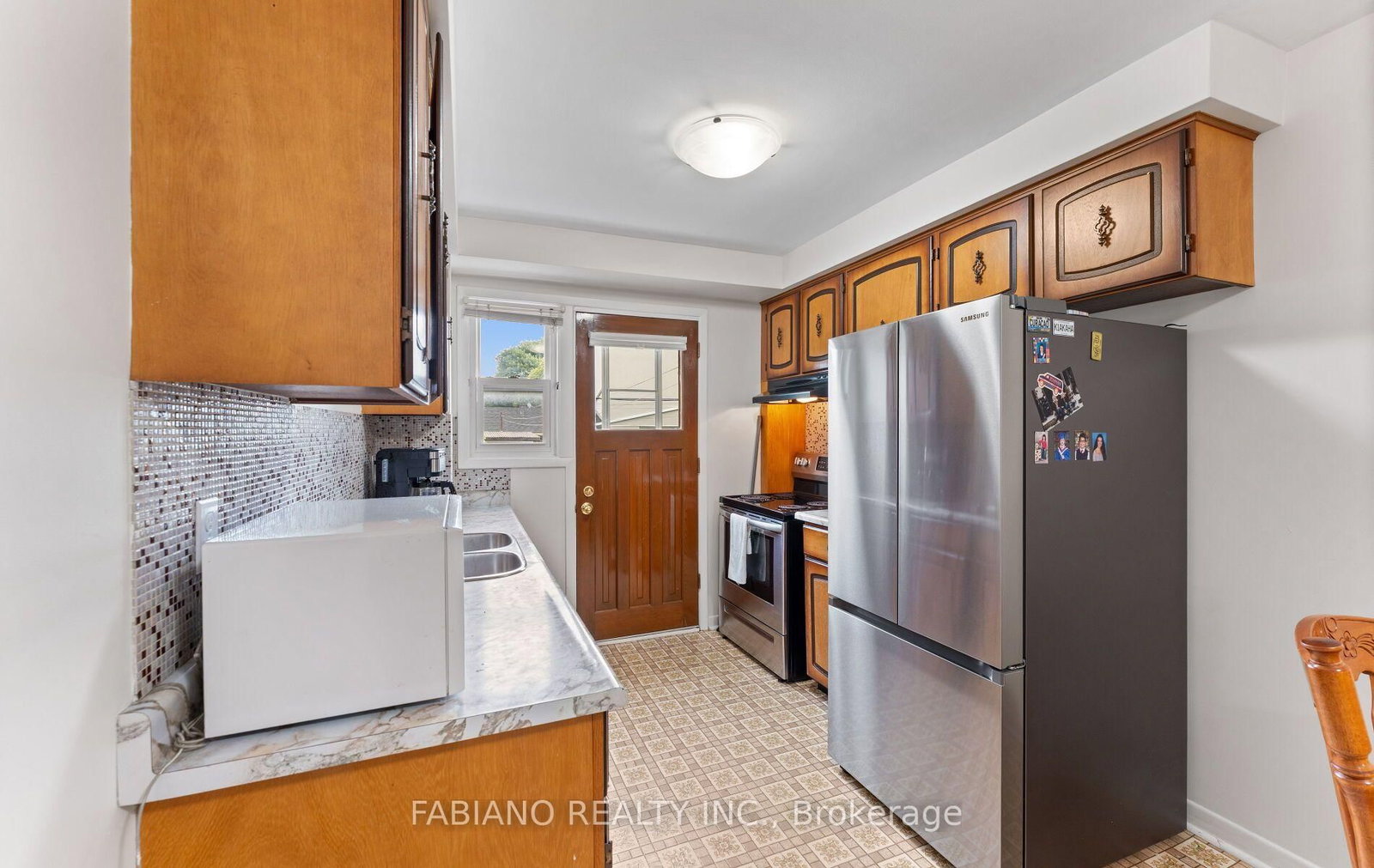 549 Gladstone Avenue • Toronto, ON photo 10