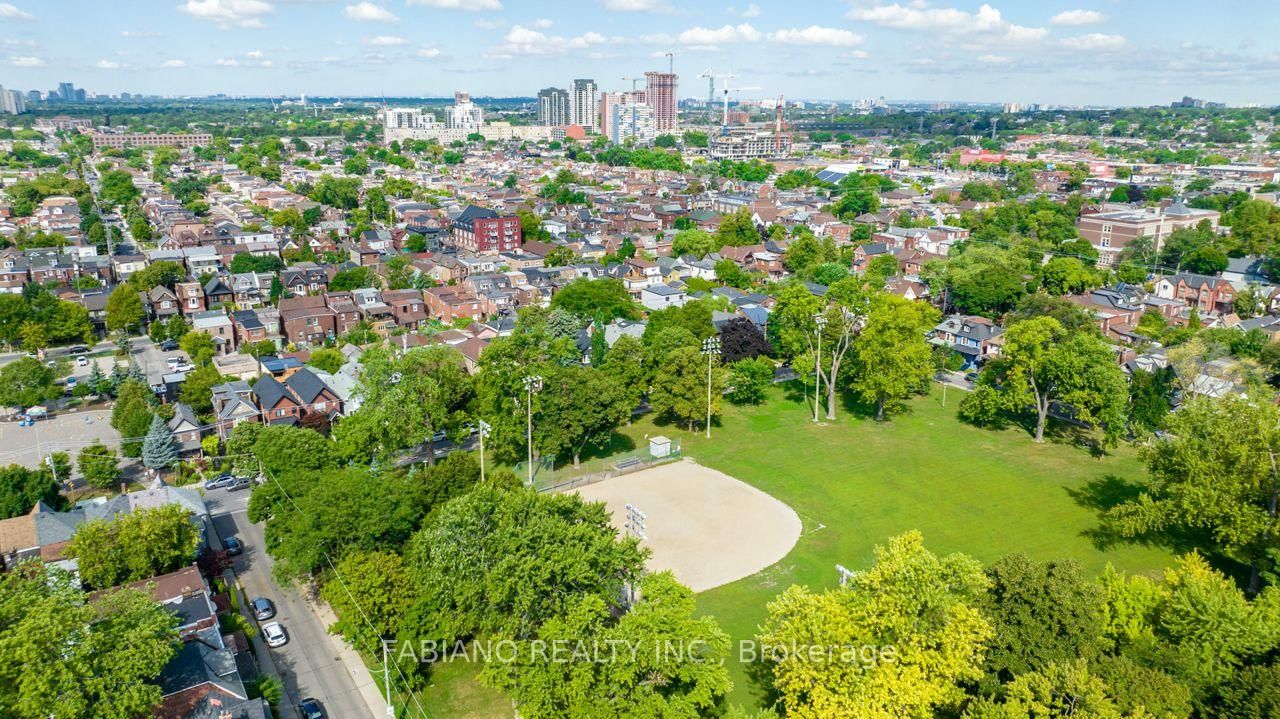549 Gladstone Avenue • Toronto, ON photo 49