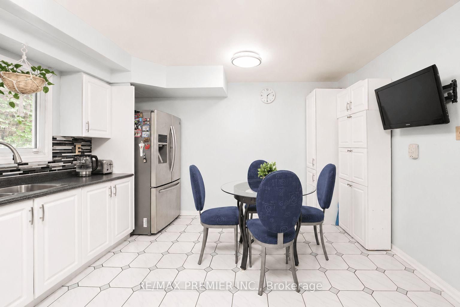 55 Deerpark Crescent • Brampton, ON photo 8