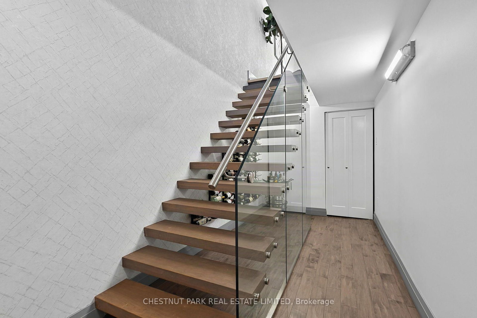 15 Nineteeth Street • Toronto, ON photo 35