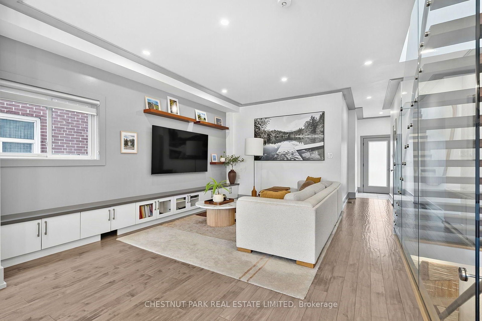 15 Nineteeth Street • Toronto, ON photo 5