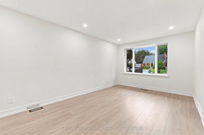 2068 Stewart Crescent • Mississauga, ON photo 9