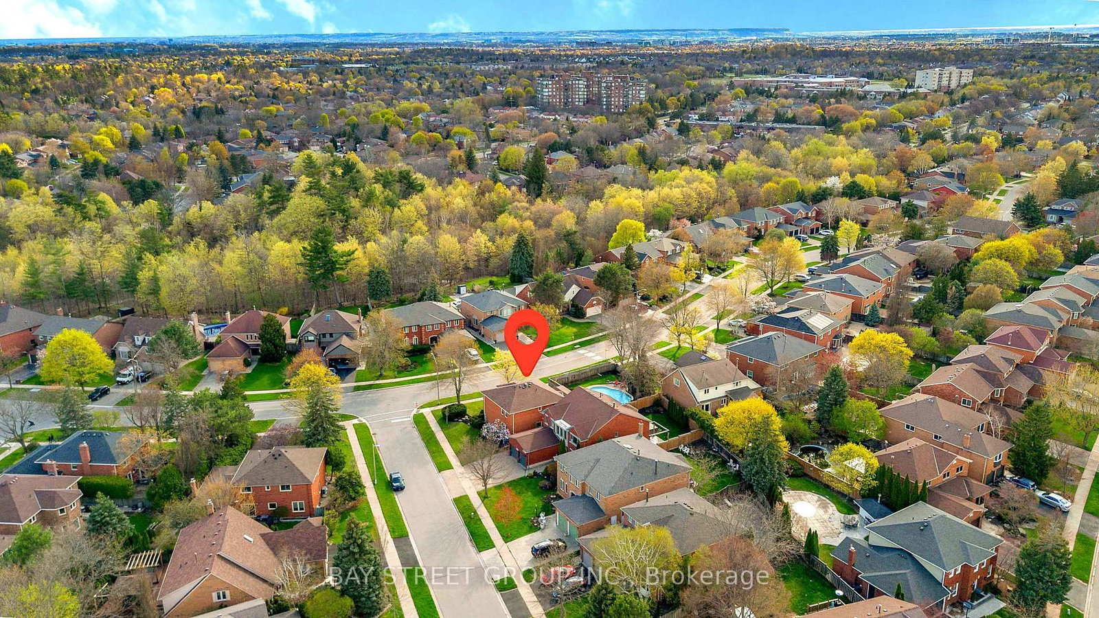 1305 Monks Passage • Oakville, ON photo 4