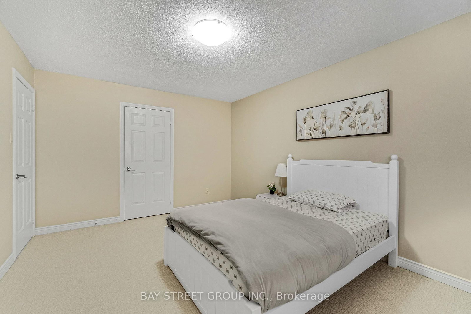 1305 Monks Passage • Oakville, ON photo 35